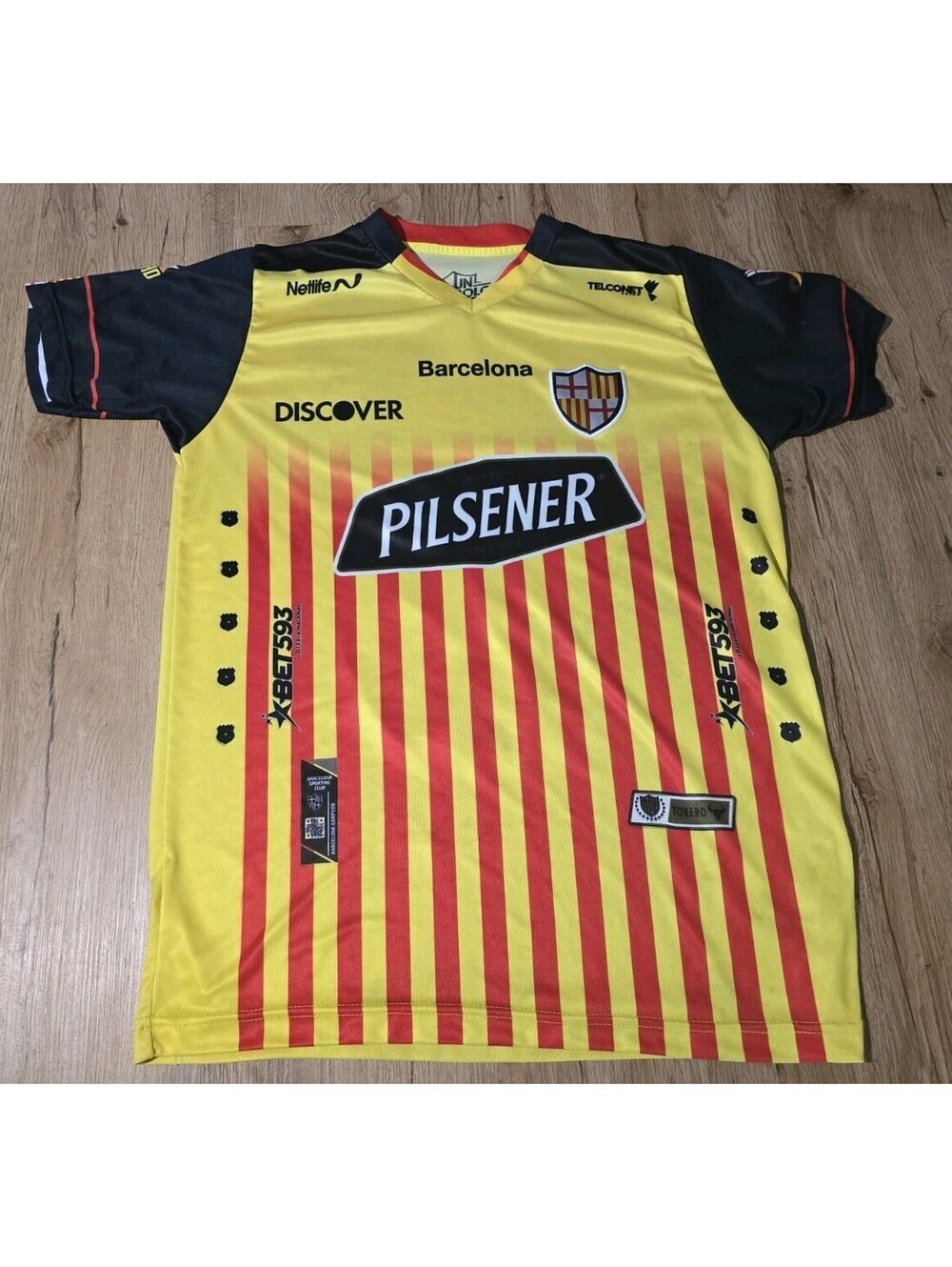 Barcelona SC Ecuador #5 Soccer Jersey Pilsener Banco Pichincha Men’s L